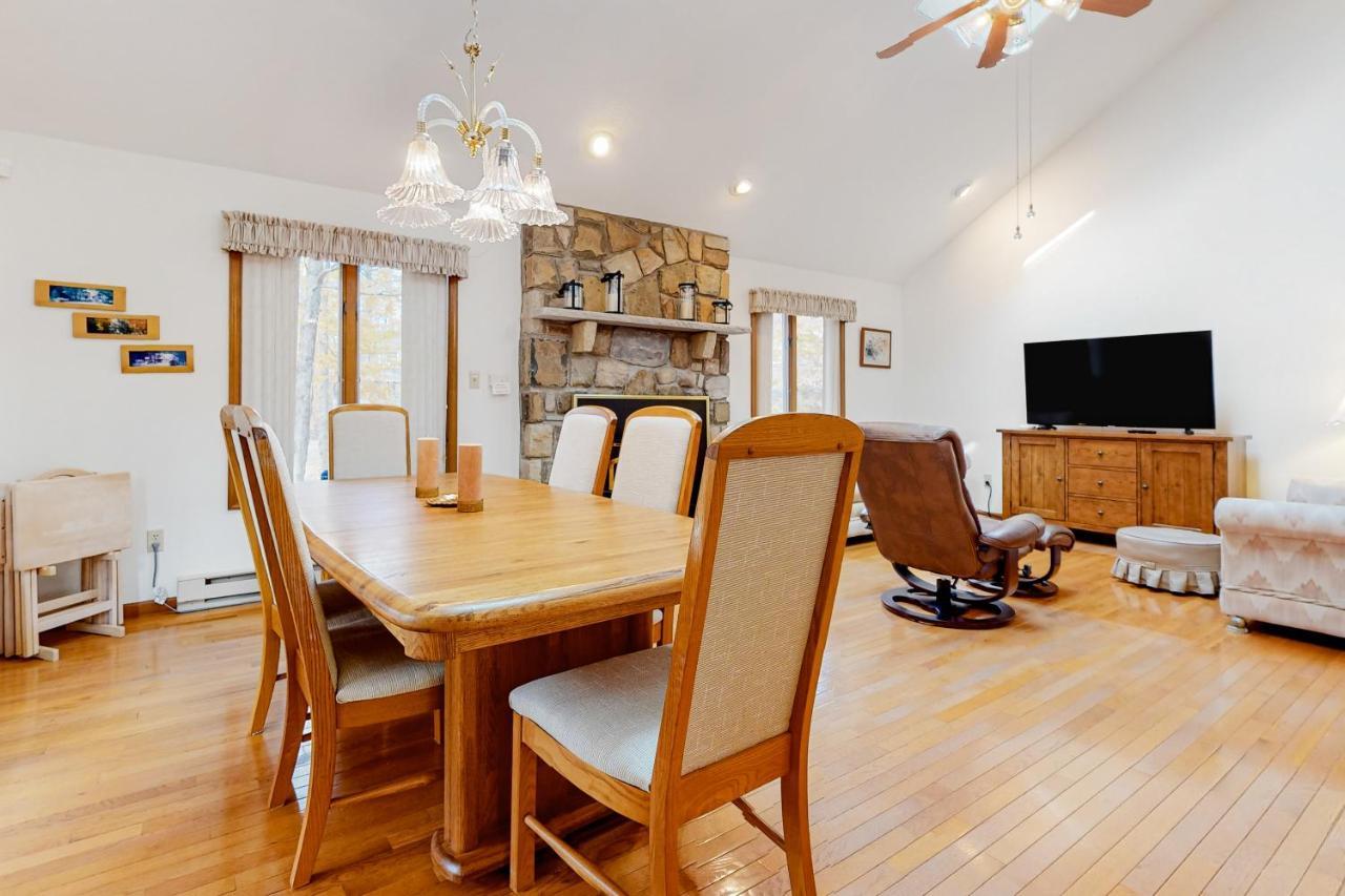 Friendship Lodge Pocono Lake Екстер'єр фото