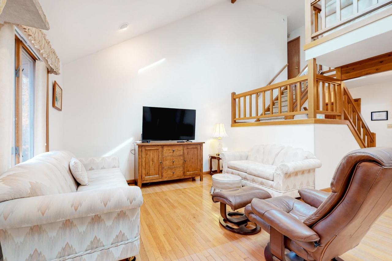 Friendship Lodge Pocono Lake Екстер'єр фото