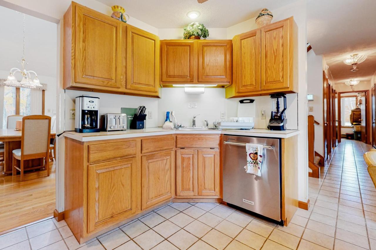 Friendship Lodge Pocono Lake Екстер'єр фото