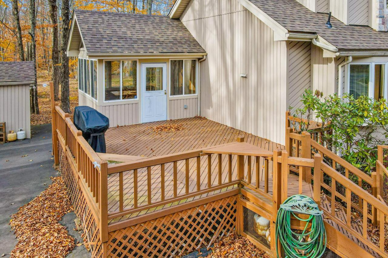 Friendship Lodge Pocono Lake Екстер'єр фото