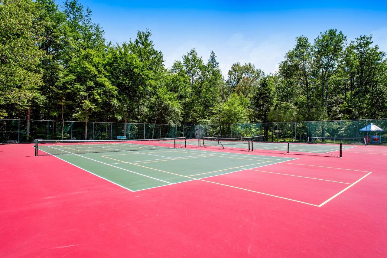 Friendship Lodge Pocono Lake Екстер'єр фото