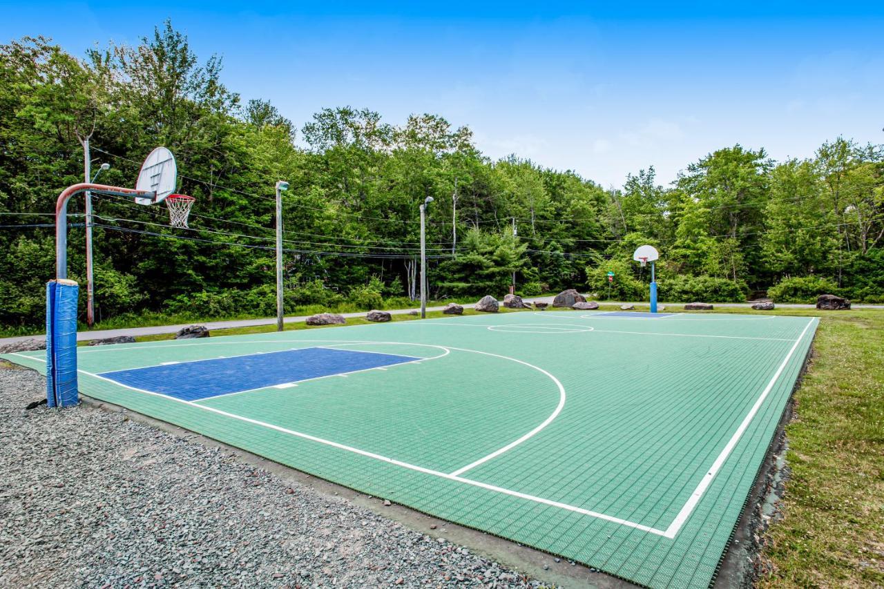 Friendship Lodge Pocono Lake Екстер'єр фото