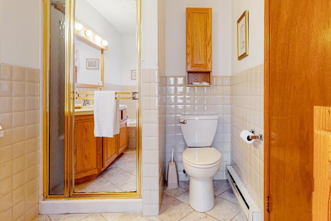 Friendship Lodge Pocono Lake Екстер'єр фото